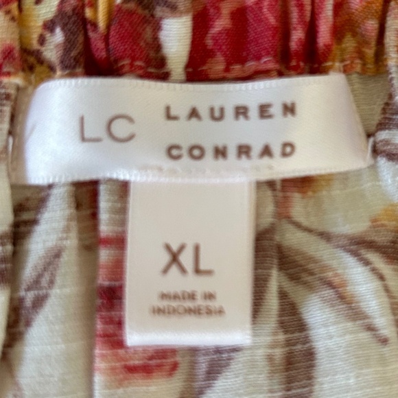 LC Lauren Conrad Button Down Tie Sleeve Square Neck Quilt Patch Floral Blouse - Picture 4 of 16